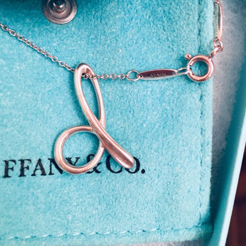 Tiffany&Co. Elsa Peretti Letter “d” pendent